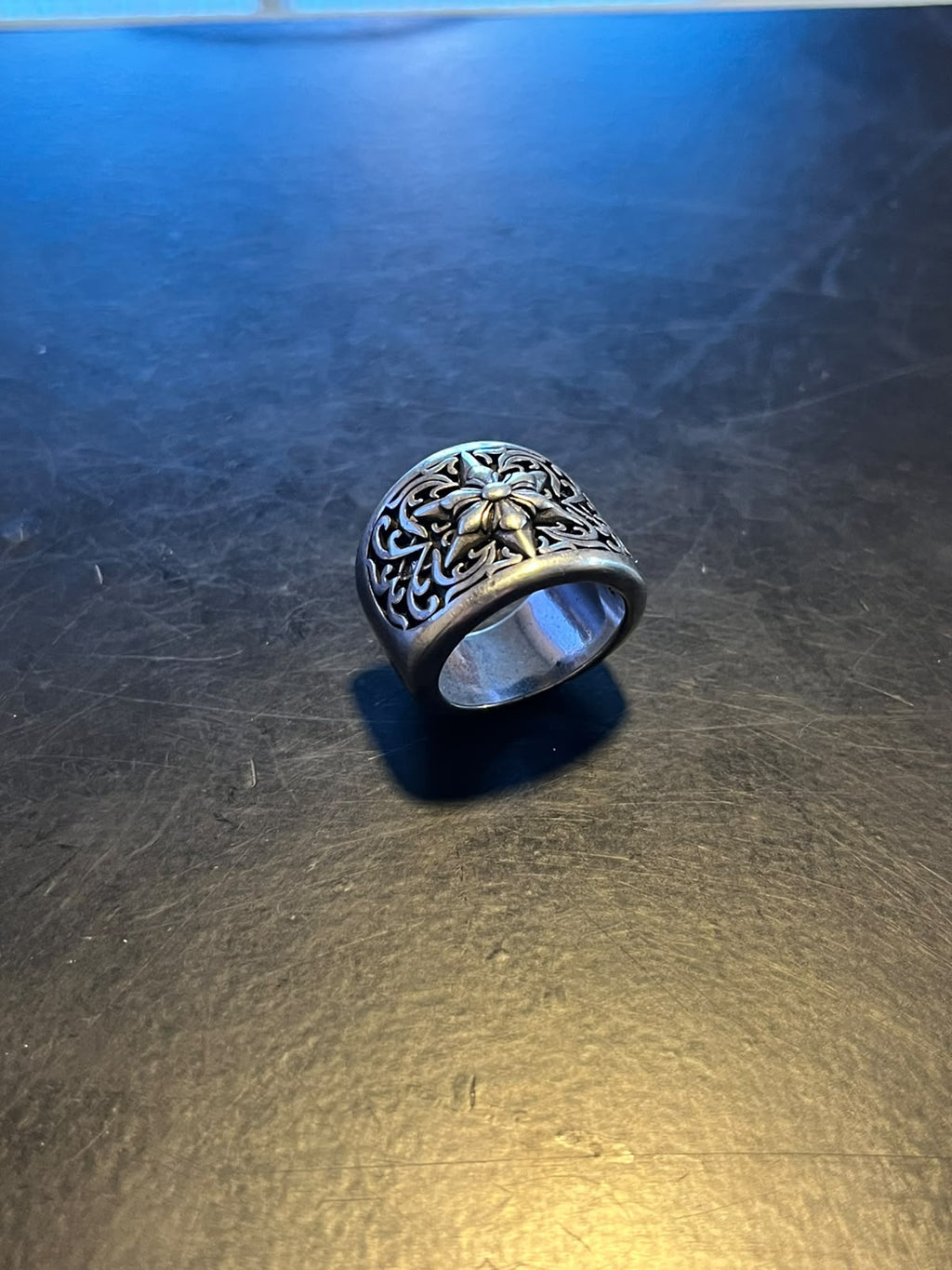 Chrome Oval Star